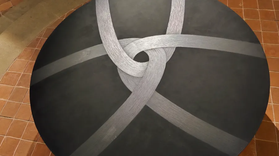 Světlo ve stínu. Diecézní muzeum zve na výstavu Milivoje Husáka